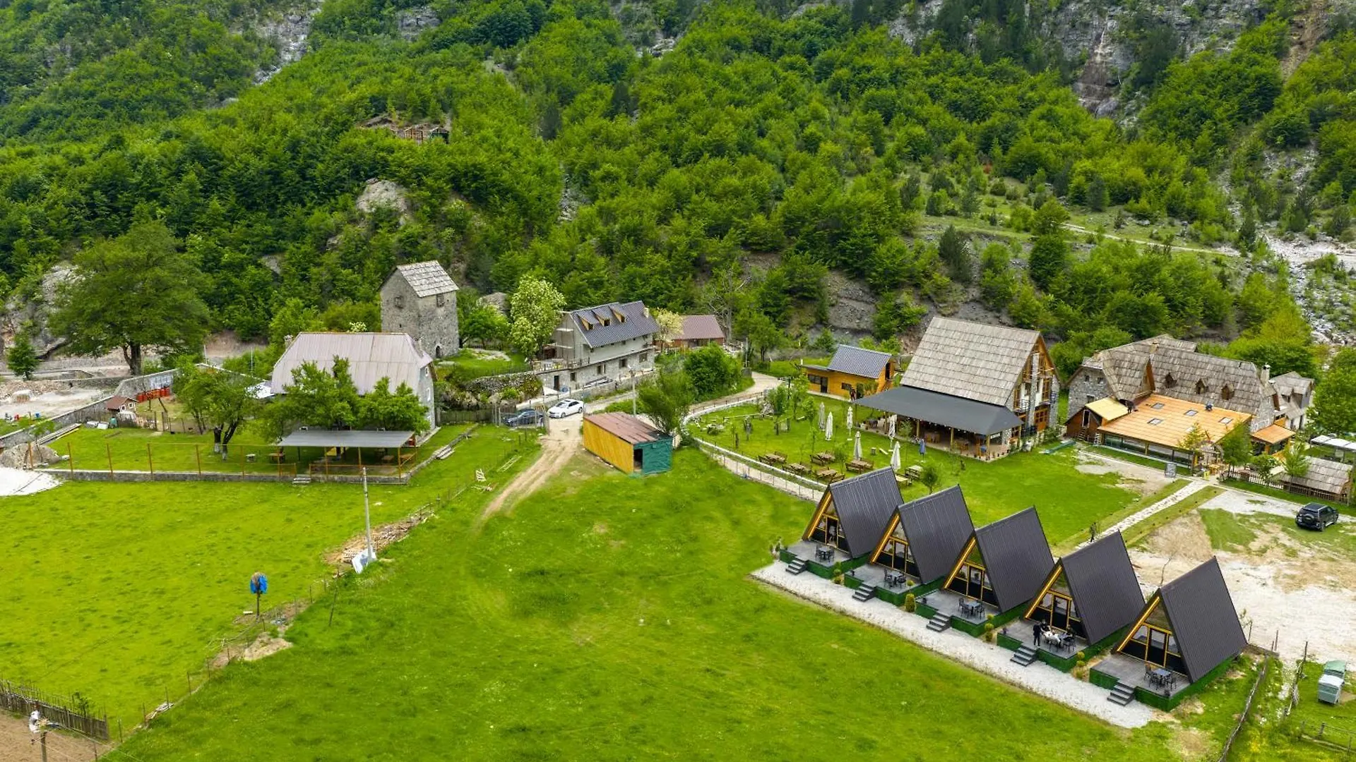 Koceku Lodges Theth Albania