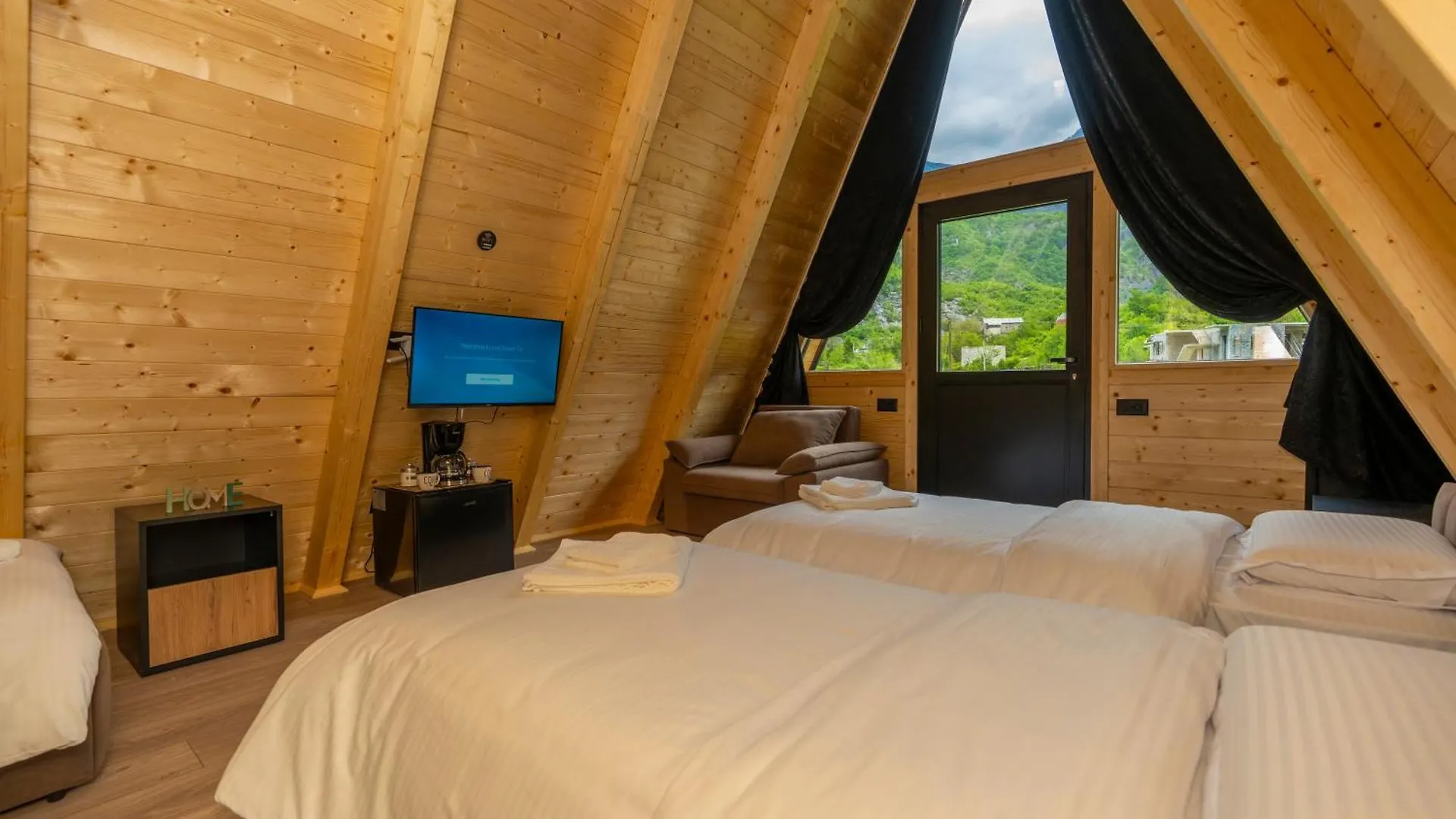 Koceku Lodges Theth